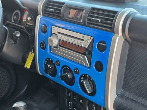 Used 2007 Toyota FJ Cruiser 4WD image 19