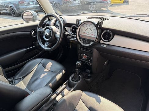 Used 2013 MINI Cooper Clubman FWD image 16