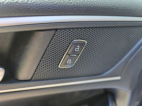 Used 2020 Ford Edge SEL FWD image 23