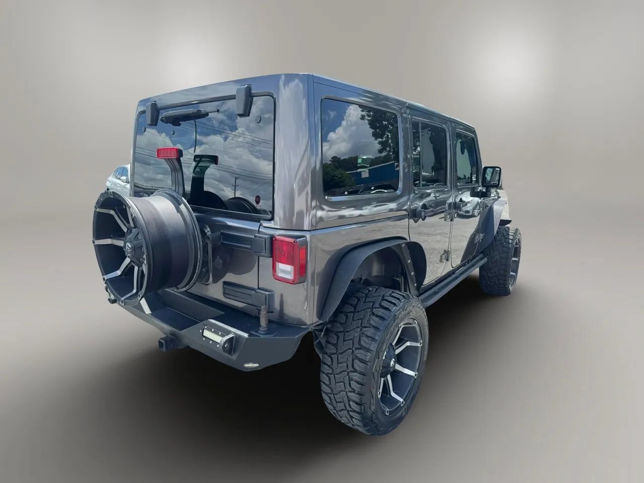 Used 2017 Jeep Wrangler Unlimited Rubicon w/ Connectivity Group AWD/4WD image 6