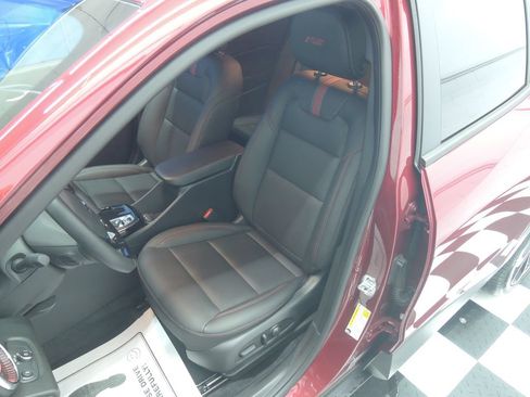 Used 2025 Chevrolet Trax RS FWD image 5