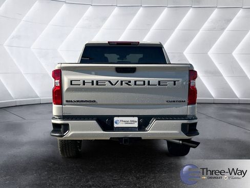New 2026 Chevrolet Silverado 1500 Custom RWD image 4