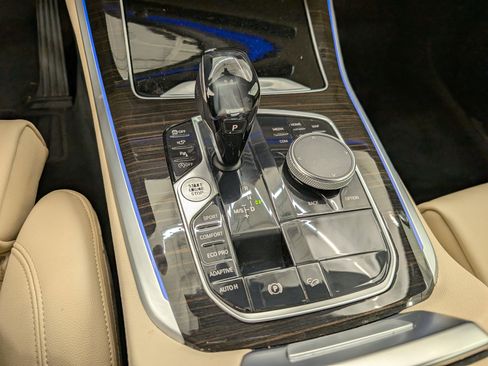 Used 2020 BMW X5 xDrive40i w/ Premium Package image 19