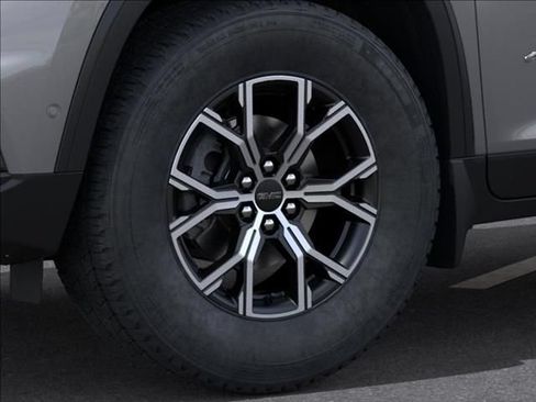 New 2026 GMC Acadia AT4 w/ LPO, Floor Liner Package AWD/4WD image 9