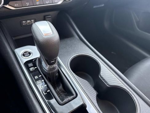 Used 2025 Nissan Altima 2.5 SV image 26