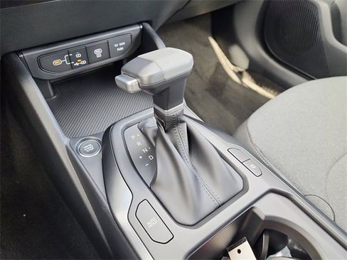 New 2025 Kia K4 LXS image 22