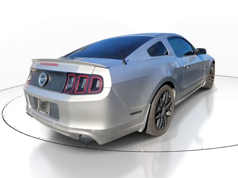 Used 2014 Ford Mustang GT Premium image 4