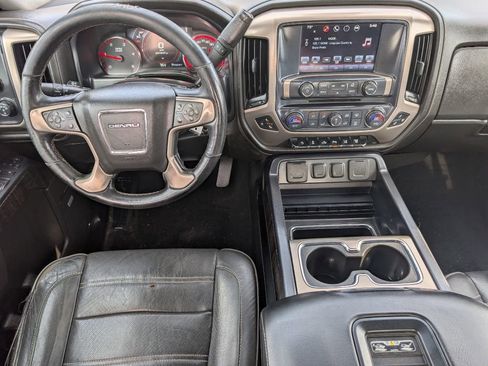 Used 2016 GMC Sierra 2500 Denali w/ Duramax Plus Package image 8