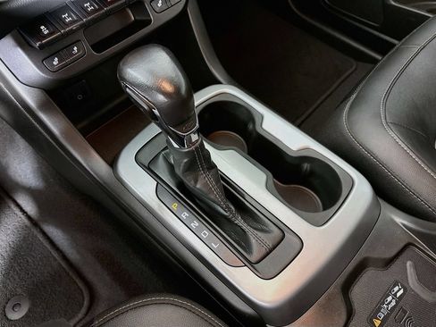 Used 2022 Chevrolet Colorado ZR2 AWD/4WD image 17