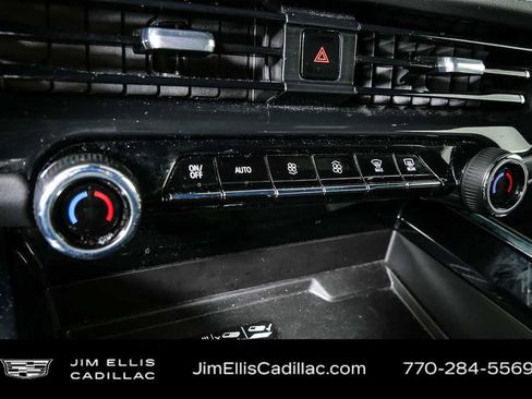 Used 2025 Chevrolet Tahoe LT AWD/4WD image 16
