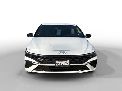 Certified 2025 Hyundai Elantra Sport w/ Cargo Package image 8