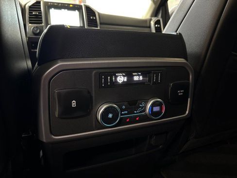 Used 2018 Ford Expedition Platinum image 49