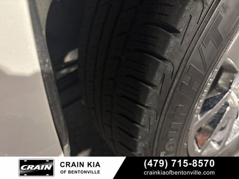 Used 2016 GMC Yukon Denali image 10