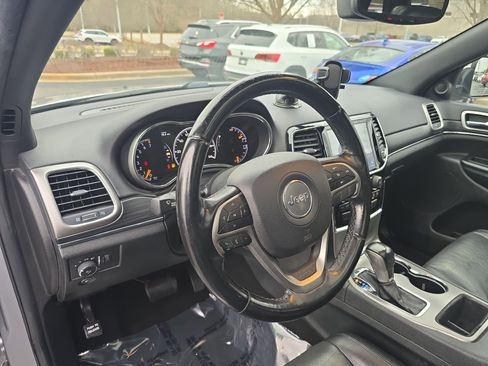 Used 2020 Jeep Grand Cherokee Limited w/ Luxury Group II image 15