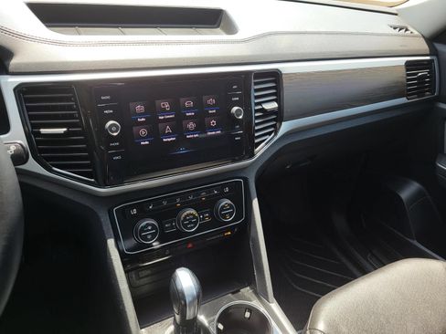 Used 2023 Volkswagen Atlas SE AWD/4WD image 25