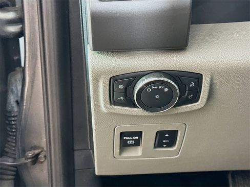 Used 2019 Ford F150 XLT w/ Equipment Group 302A Luxury image 10