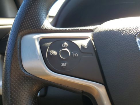 Used 2023 GMC Terrain SLE w/ Driver Convenience Package image 20