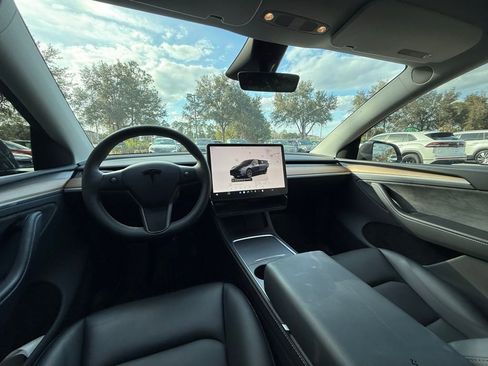 Used 2024 Tesla Model Y Long Range image 20