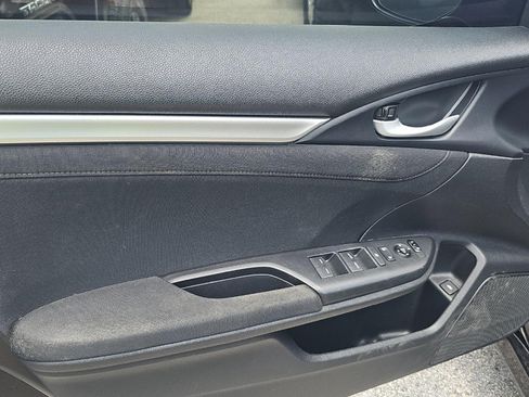 Used 2019 Honda Civic EX image 10