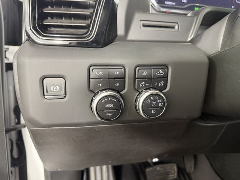 Used 2025 GMC Sierra 1500 AT4 AWD/4WD image 22