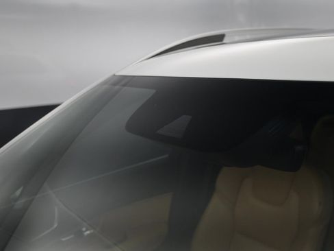 Used 2017 Volvo XC90 T5 Momentum w/ Momentum Plus Package image 12