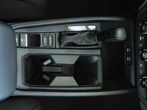 Used 2025 Honda Accord LX image 27
