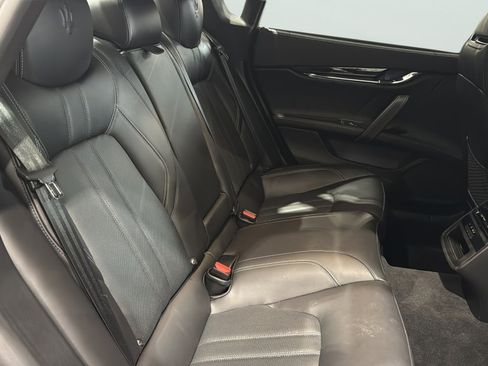 Used 2022 Maserati Quattroporte Modena image 18