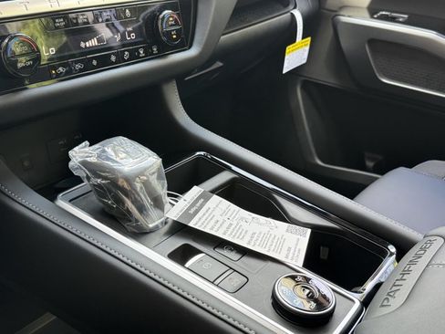 New 2026 Nissan Pathfinder SL AWD/4WD image 14