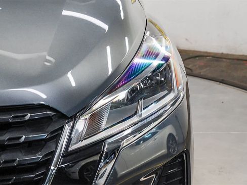 Used 2023 Nissan Kicks SV image 7