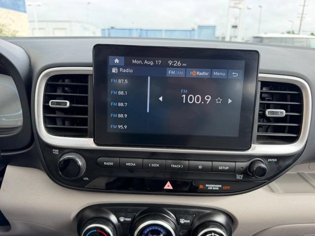 Certified 2023 Hyundai Venue SEL FWD image 13