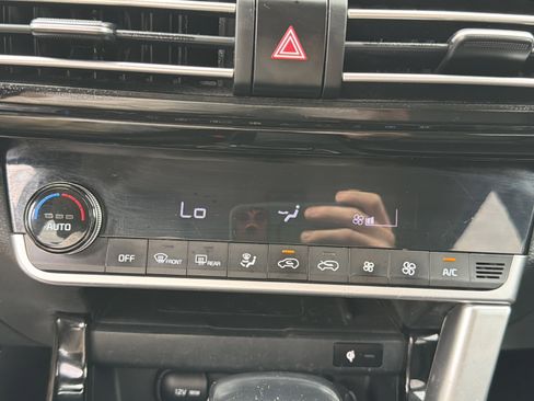 Used 2021 Kia Seltos EX AWD/4WD image 54