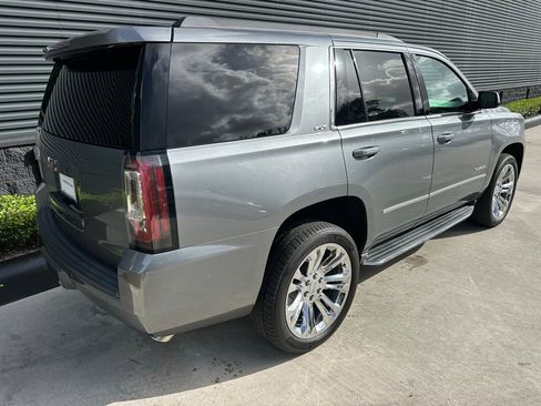 Used 2019 GMC Yukon SLT w/ Premium Edition AWD/4WD image 9