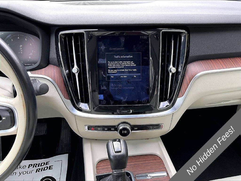 Used 2021 Volvo S60 T5 Momentum AWD/4WD image 6