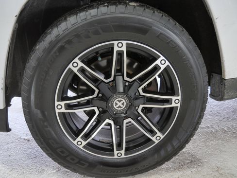 Used 2014 Jeep Grand Cherokee Summit image 15