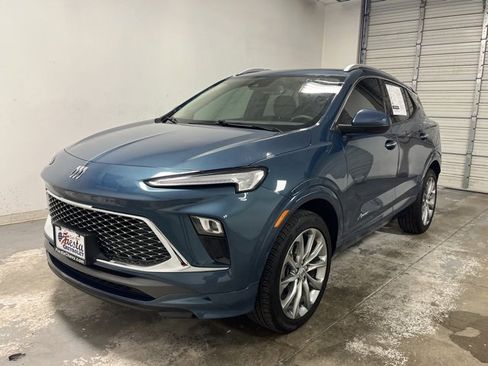 Used 2024 Buick Encore GX Avenir w/ Avenir Convenience Package image 8