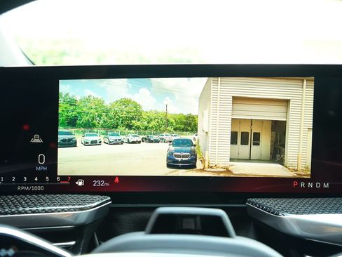 Used 2026 Cadillac Escalade ESV V AWD/4WD image 14