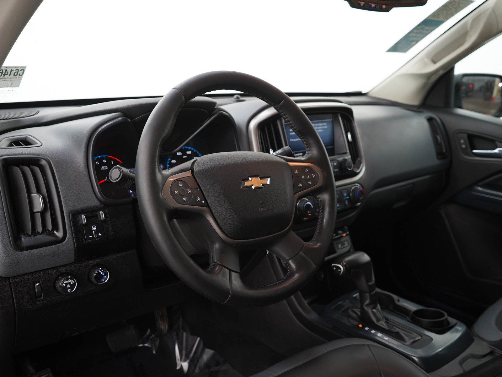Used 2019 Chevrolet Colorado Z71 AWD/4WD image 25