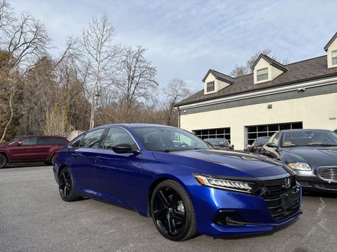 Used 2022 Honda Accord Sport image 7