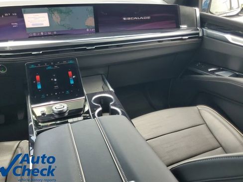 Certified 2026 Cadillac Escalade Sport w/ LPO, ONYX Package RWD image 19