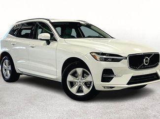 Used 2022 Volvo XC60 B5 Momentum video 1