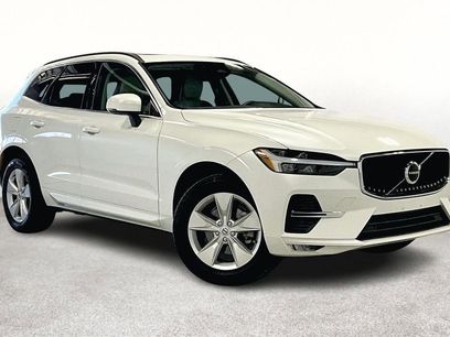 Used 2022 Volvo XC60 B5 Momentum