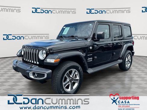 Used 2022 Jeep Wrangler Unlimited Sahara w/ Cold Weather Group AWD/4WD image 1