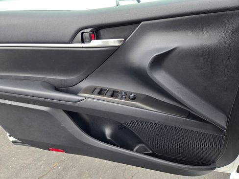 Used 2021 Toyota Camry SE w/ Convenience Package FWD image 25
