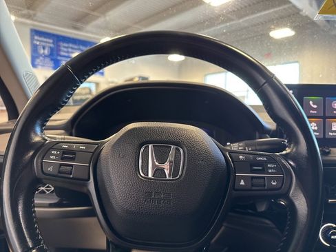 Used 2023 Honda Accord EX-L image 18