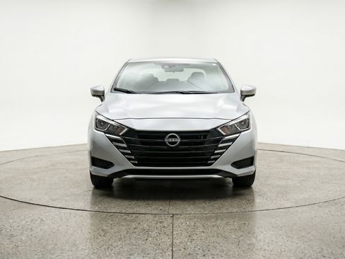 Used 2025 Nissan Versa SV FWD image 2