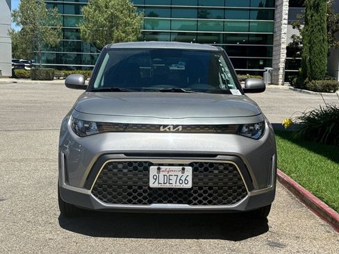 Used 2024 Kia Soul LX w/ Option Group 015 FWD image 3