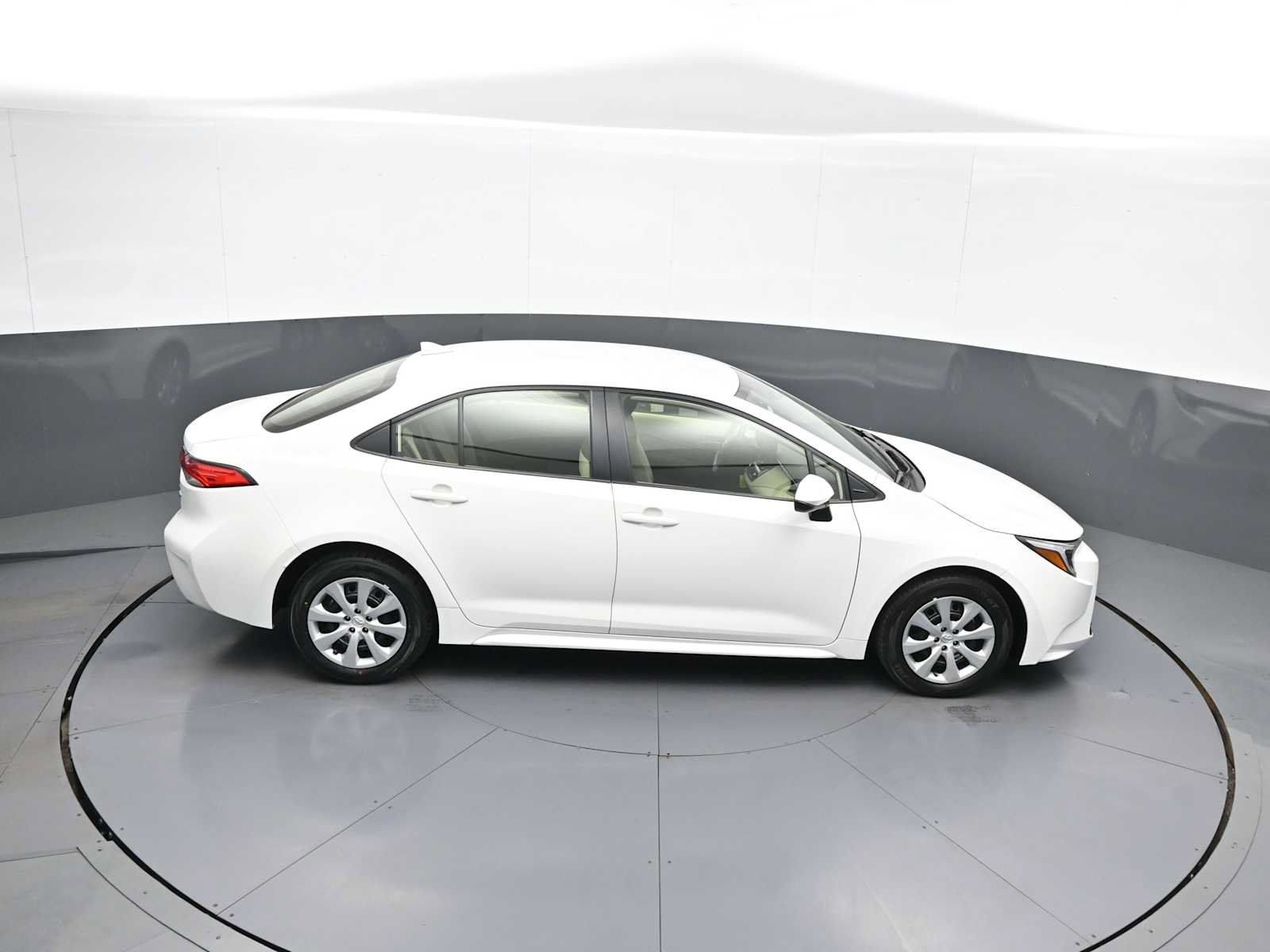 Used 2023 Toyota Corolla LE FWD image 35