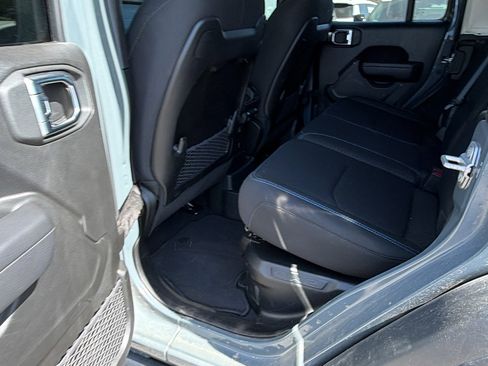 Used 2025 Jeep Wrangler Unlimited Rubicon 4xe w/ Safety Group AWD/4WD image 23