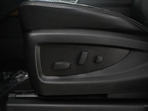 Used 2018 GMC Yukon XL Denali w/ Open Road Package image 25