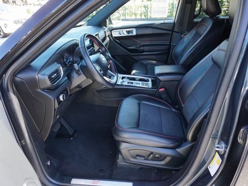 Certified 2023 Ford Explorer ST-Line w/ Class IV Trailer Tow Package image 31